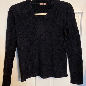 Black V-Neck Sweater Top